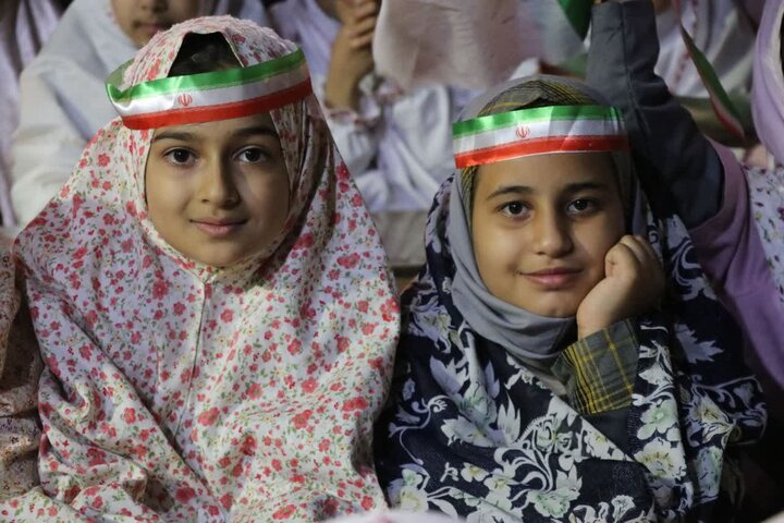 اجتماع دختران کشوردوست به یاد شهدای دختر جنگ اجتماع دختران کشوردوست به یاد شهدای دختر جنگ