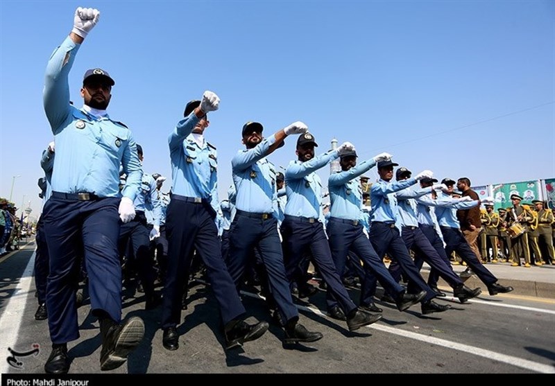 ارتش از اول انقلاب چون کوهی سترگ، پشتیبان ملت و نظام بوده است ارتش از اول انقلاب چون کوهی سترگ، پشتیبان ملت و نظام بوده است