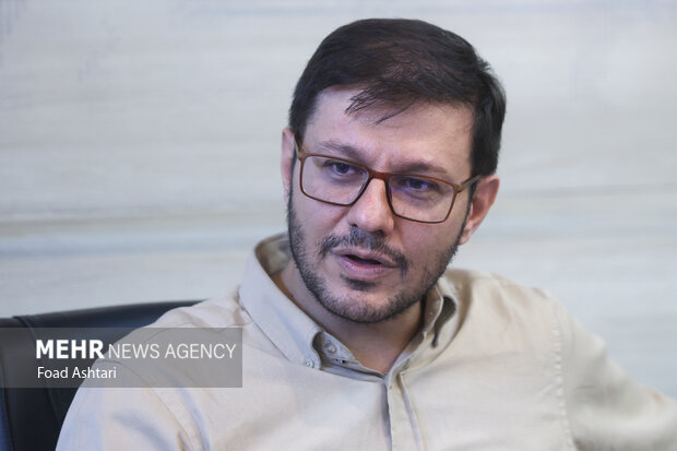 انقلاب اسلامی عهد پدرها را سست کرد و مردم را به سوی«عهد خود» رهنمون شد انقلاب اسلامی عهد پدرها را سست کرد و مردم را به سوی«عهد خود» رهنمون شد