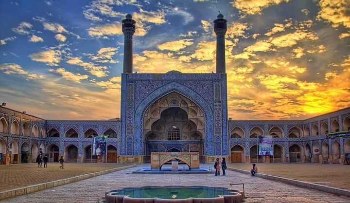 تردد موتورسیکلت در مسجد جامع اصفهان ممنوع شد تردد موتورسیکلت در مسجد جامع اصفهان ممنوع شد