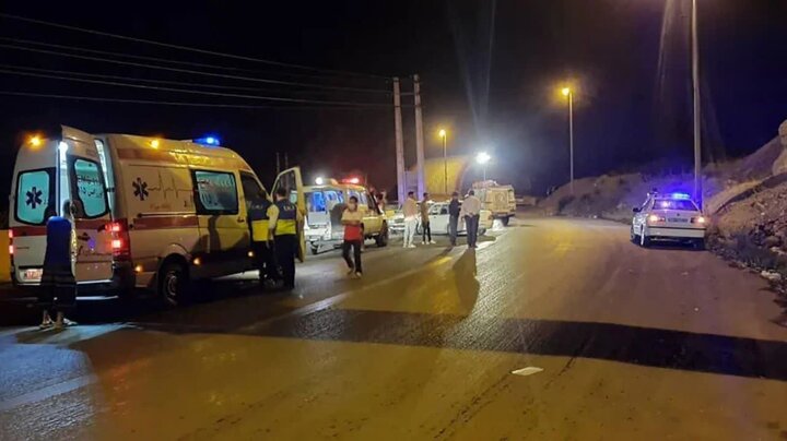 تصادف خودروی پیکان و پراید در محور خنداب ۶ مصدوم برجای گذاشت تصادف خودروی پیکان و پراید در محور خنداب ۶ مصدوم برجای گذاشت