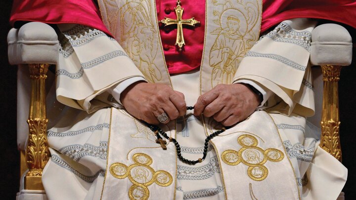 تلاش«پاپ» برای توجه جهان به آرمان مسیحیت عدالتخواه/ دود سفید برای صلح تلاش«پاپ» برای توجه جهان به آرمان مسیحیت عدالتخواه/دود سفید برای صلح