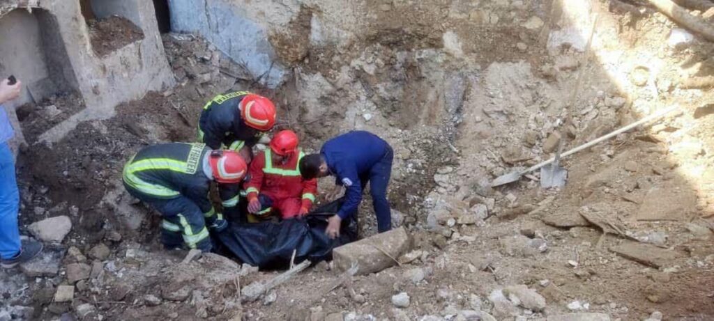 جزئیات حادثه مرگبار در ساوه/ یک نفر بر اثر ریزش آوار جان باخت جزئیات حادثه مرگبار در ساوه/ یک نفر بر اثر ریزش آوار جان باخت