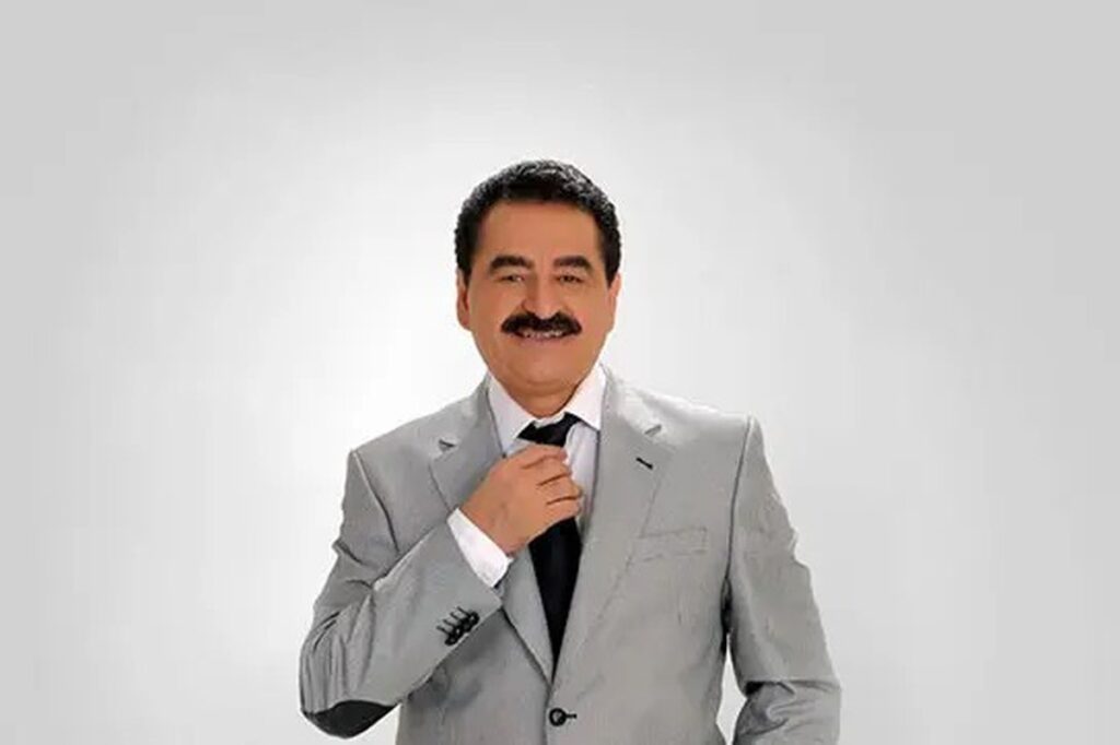 خواننده مشهور در ICU بستری شد خواننده مشهور در ICU بستری شد