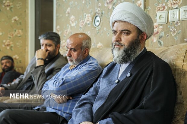 دیدار رئیس سازمان تبلیغات اسلامی با خانواده شهید احسان جنگروی دیدار رئیس سازمان تبلیغات اسلامی با خانواده شهید احسان جنگروی