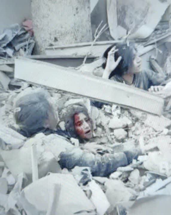 «راحیل» و «رخشان» و یک آغوشِ ناتمام؛ بغض این دخترها «ته» ندارد! «راحیل» و «رخشان» و یک آغوشِ ناتمام؛ بغض این دخترها «ته» ندارد!