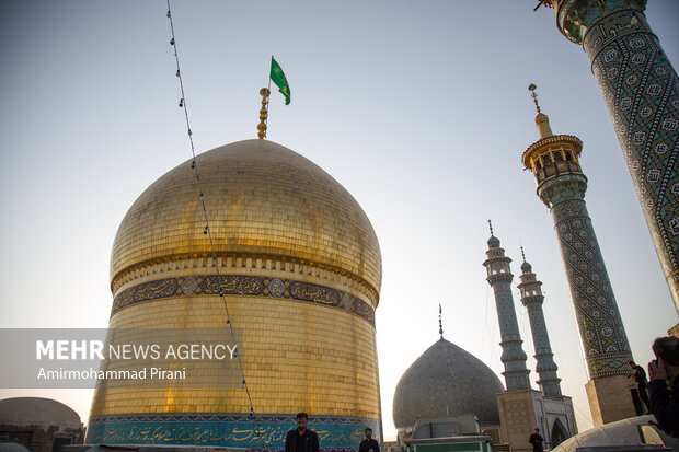 روایت بانوی پیام و رسانه که جغرافیای سیاسی تشیع را بازطراحی کرد روایت بانوی پیام و رسانه که جغرافیای سیاسی تشیع را بازطراحی کرد