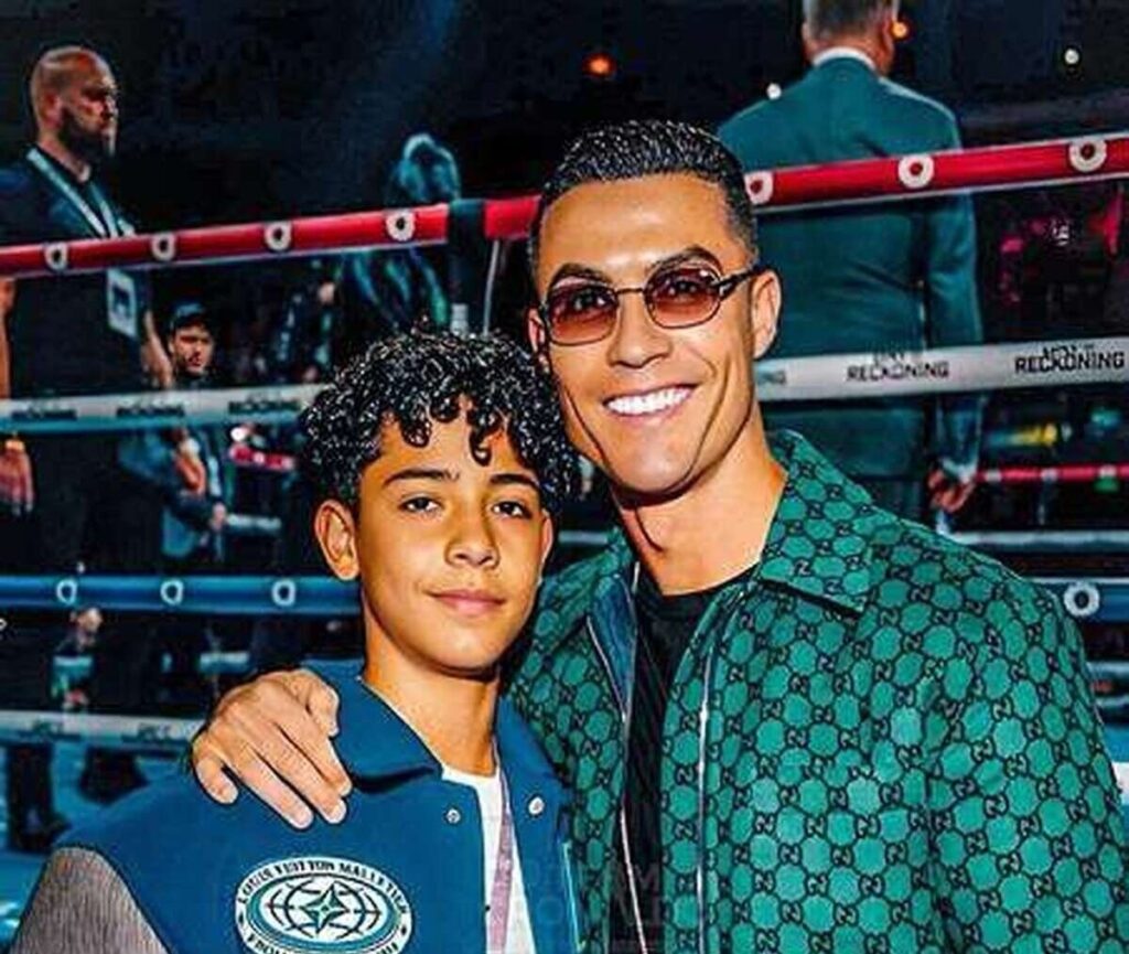 رونالدو با پسرش همبازی میشود؟ رونالدو با پسرش همبازی میشود؟