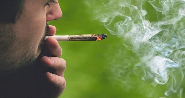 زدن این گل؛ گل به خودی است! زدن این گل؛ گل به خودی است!