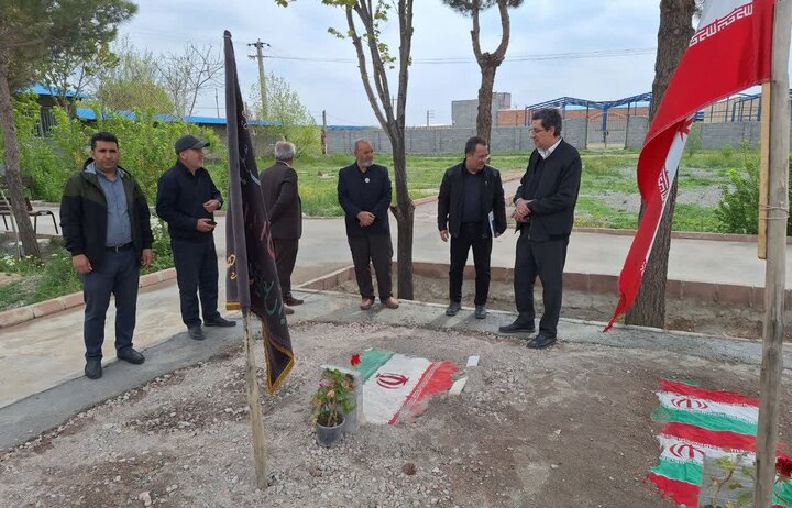 ساماندهی گلزار شهدای باغمعروف بادستور مدیرکل بنیادشهید آذربایجانشرقی ساماندهی گلزار شهدای باغمعروف بادستور مدیرکل بنیادشهید آذربایجانشرقی