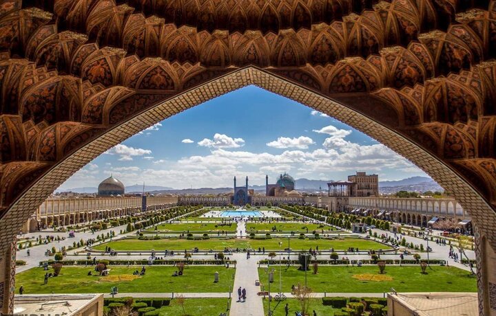 شیخ بهایی میان عقلانیت اداری،شریعت مذهبی و هویت ایرانی آشتی برقرار کرد شیخ بهایی میان عقلانیت اداری،شریعت مذهبی و هویت ایرانی آشتی برقرار کرد