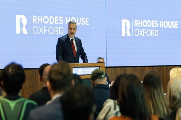 فیدان: اقدامات بیثباتکننده اسرائیل تهدید مستقیم برای امنیت جهانی است فیدان: اقدامات بیثباتکننده اسرائیل تهدید مستقیم برای امنیت جهانی است