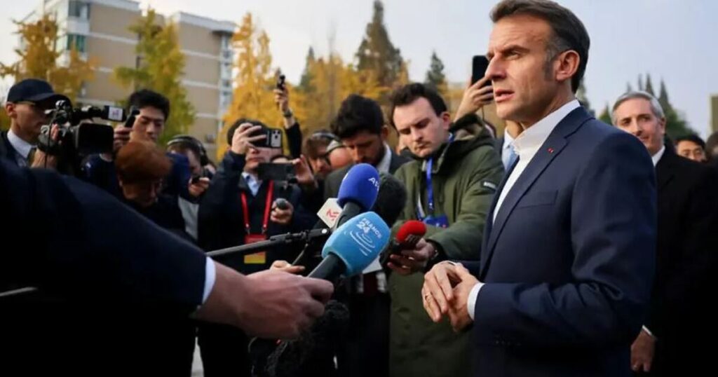 ماکرون: ۲ شهروند فرانسوی از ایران آزاد شدند ماکرون: ۲ شهروند فرانسوی از ایران آزاد شدند