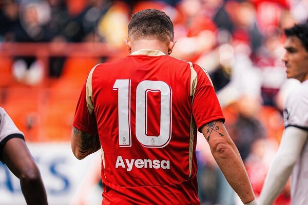 مصدومیت شدید برای مهاجم تیم ملی/ اکرت از ترکیب استانداردلیژ دور ماند مصدومیت شدید برای مهاجم تیم ملی/ اکرت از ترکیب استانداردلیژ دور ماند