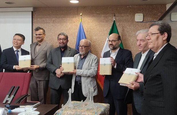 نخستین نشست کتابخانه ملی امسال، رونمایی از «دیوان آزاد بلگرامی» نخستین نشست کتابخانه ملی امسال، رونمایی از «دیوان آزاد بلگرامی»