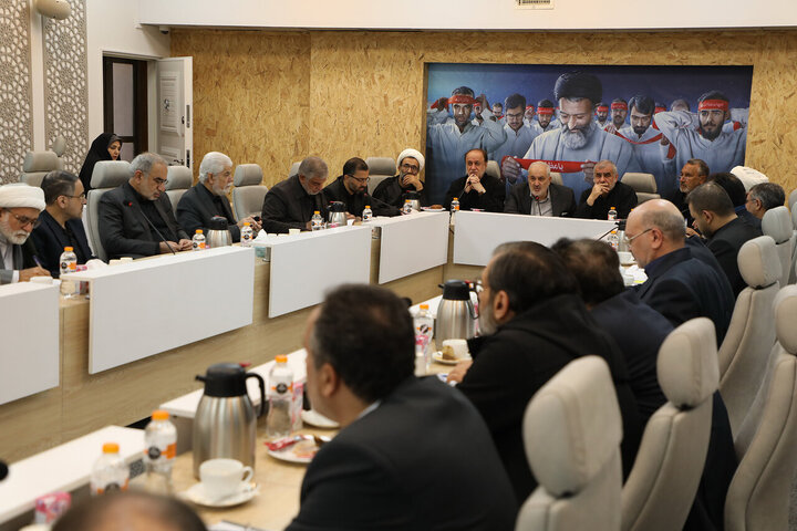 وزارت نیرو مشکلی در تأمین آب شرب و برق ندارد وزارت نیرو مشکلی در تأمین آب شرب و برق ندارد