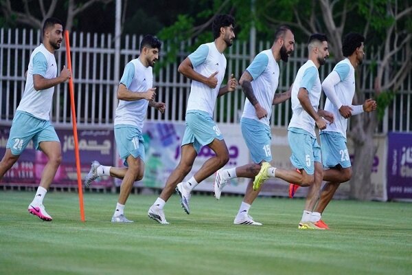 چند بازیکن شایسته حضور در تیم ملی نیستند/ همان دور اول حذف میشویم! چند بازیکن شایسته حضور در تیم ملی نیستند/ همان دور اول حذف میشویم!