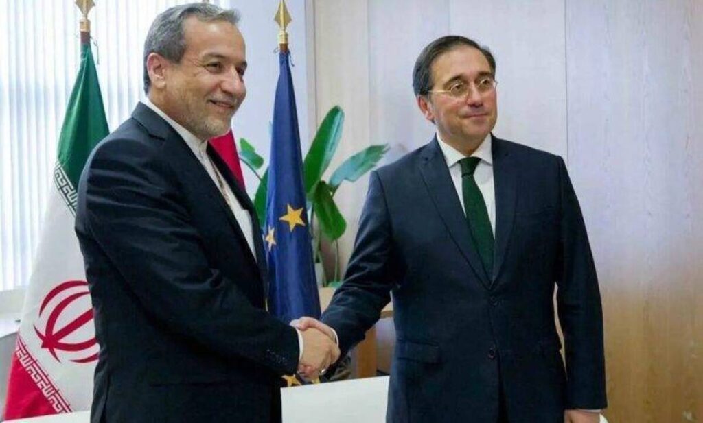 گفتوگوی تلفنی وزرای خارجه ایران و اسپانیا/ تشکر عراقچی از مواضع شرافتمندانه دولت و مردم اسپانیا گفتوگوی تلفنی وزرای خارجه ایران و اسپانیا/ تشکر عراقچی از مواضع شرافتمندانه دولت و مردم اسپانیا