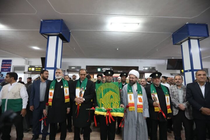 یزد زیر سایه خورشید رفت؛ ورود خدام رضوی به دارالعباده یزد یزد زیر سایه خورشید رفت؛ ورود خدام رضوی به دارالعباده یزد