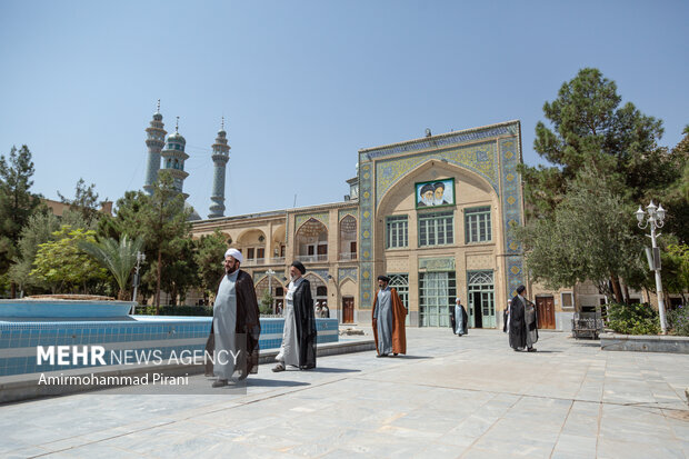 آغاز ثبت نام در حوزه علمیه امام خمینی(ره) آغاز ثبت نام در حوزه علمیه امام خمینی(ره)