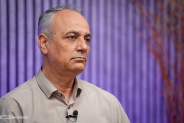 احمد زیدآبادی: پدیده فیلتر و فیلترشکن بدترین نوع مردمآزاری است احمد زیدآبادی: پدیده فیلتر و فیلترشکن بدترین نوع مردمآزاری است