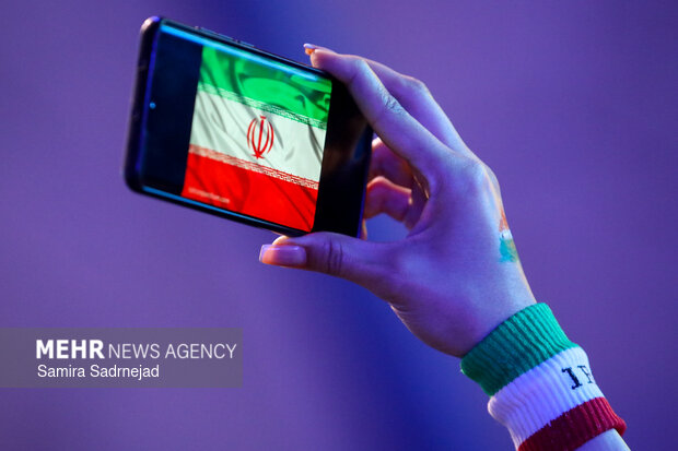 از طنین فریاد «لبیک» حدادیان تا صحبتهای مهم یک خواننده از طنین فریاد «لبیک» حدادیان تا صحبتهای مهم یک خواننده