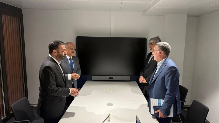 استقبال پاکستان از همکاری ایران در تولید واکسن استقبال پاکستان از همکاری ایران در تولید واکسن