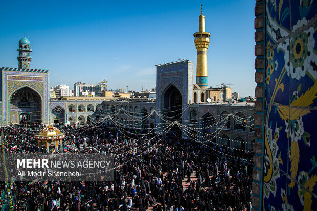 امام رضا(ع) با بیان سلسله اسناد احادیث، امامت را برای شیعیان تبیین کرد امام رضا(ع) با بیان سلسله اسناد احادیث، امامت را برای شیعیان تبیین کرد