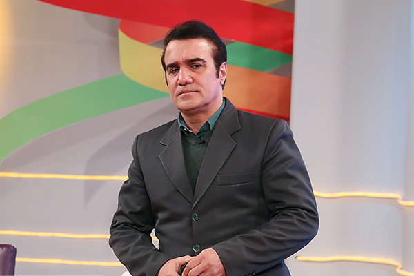 بزرگداشت خواننده پیشکسوت موسیقی پاپ در ارسباران بزرگداشت خواننده پیشکسوت موسیقی پاپ در ارسباران