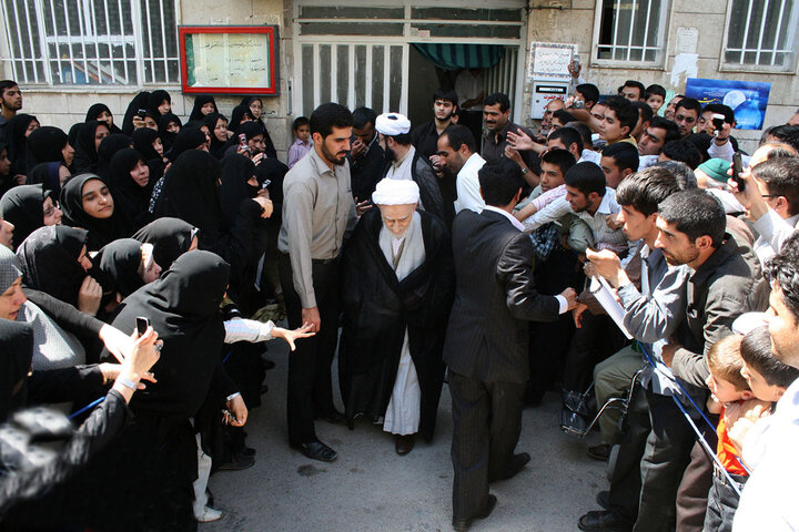 بنیان سیره آیتالله بهجت بر پایه «خداترسی» و «حفظ عصمت کودکی» بنا شد بنیان سیره آیتالله بهجت بر پایه «خداترسی» و «حفظ عصمت کودکی» بنا شد