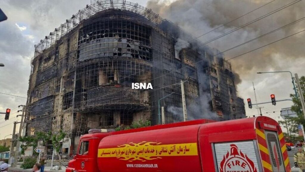 تعداد مصدومان و کشته شدگان حریق یک پاساژ در تهران اعلام شد تعداد مصدومان و کشته شدگان حریق یک پاساژ در تهران اعلام شد