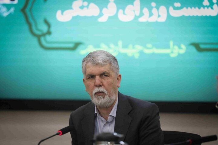 جامعه ایرانی با تکیه بر دینداری و مقاومت سرمایهای عظیم برای کشور است جامعه ایرانی با تکیه بر دینداری و مقاومت سرمایهای عظیم برای کشور است
