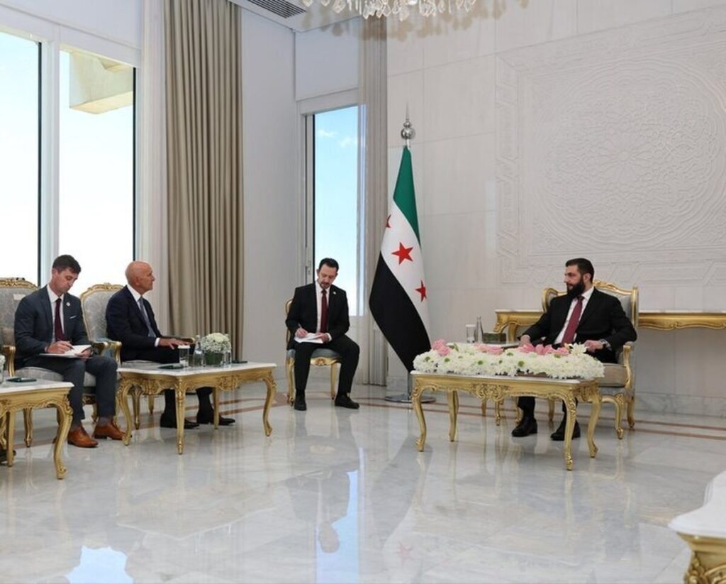 جزئیات دیدار فرستاده ترامپ با الشرع در دمشق جزئیات دیدار فرستاده ترامپ با الشرع در دمشق