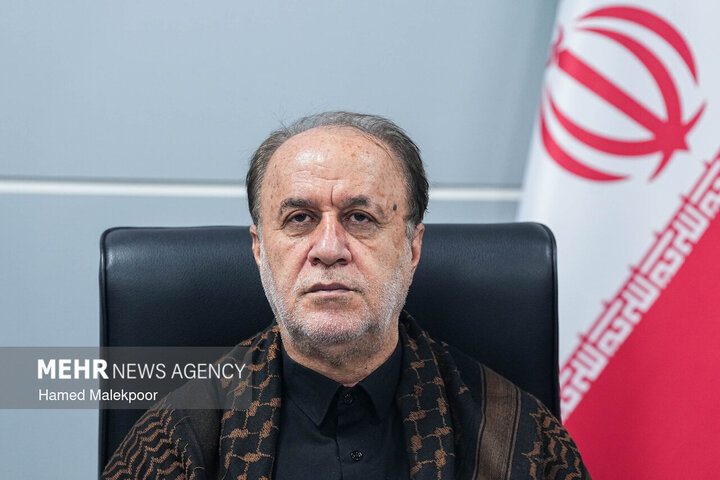 حاجیبابایی: محاصره اقتصادی دشمن را بیاثر میکنیم حاجیبابایی: محاصره اقتصادی دشمن را بیاثر میکنیم
