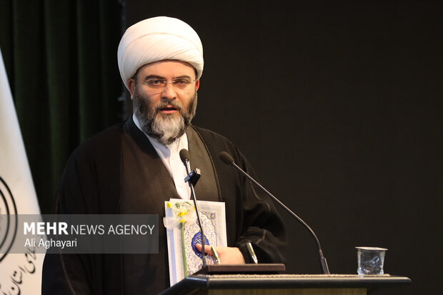 حجت الاسلام قمی: بحران جمعیت و تبعات آن از نبرد نظامی هم سهمگینتر است حجت الاسلام قمی: بحران جمعیت و تبعات آن از نبرد نظامی هم سهمگینتر است