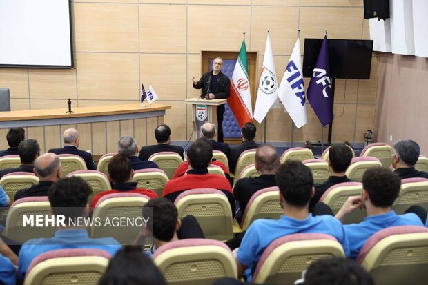 رئیس جمهور مهمان ویژه تیم ملی فوتبال ایران شد+ تصاویر رئیس جمهور مهمان ویژه تیم ملی فوتبال ایران شد + تصاویر