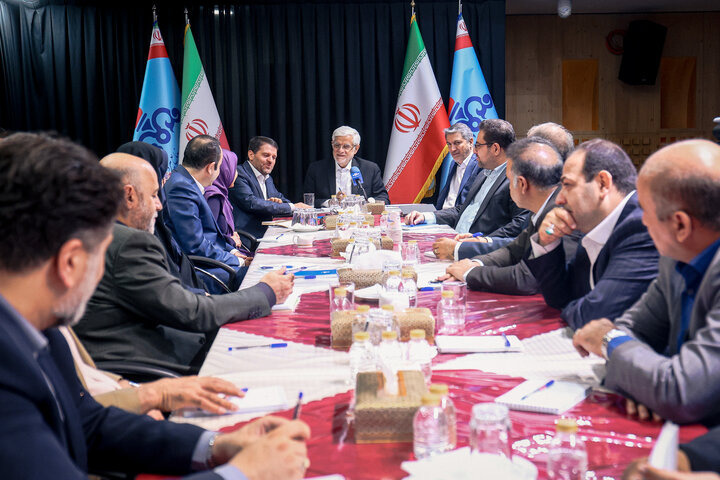 عارف: بزودی جشن پیروزی را برگزار میکنیم؛ تنگه هرمز ملک طلق ایران است عارف: بزودی جشن پیروزی را برگزار میکنیم؛ تنگه هرمز ملک طلق ایران است