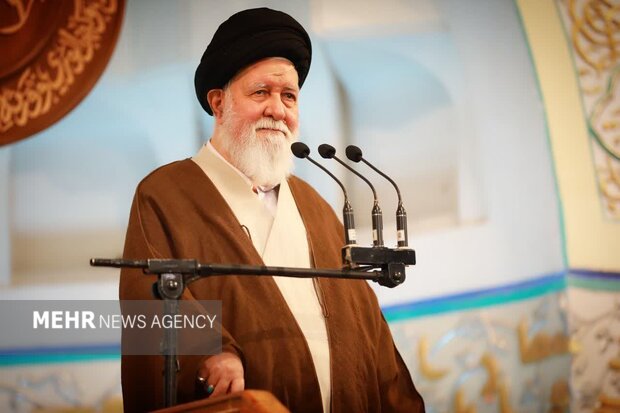 علمالهدی: عامل اصلی پیروزیهای ما عنایت و توجه امام زمان(عج) است علمالهدی: عامل اصلی پیروزیهای ما عنایت و توجه امام زمان(عج) است