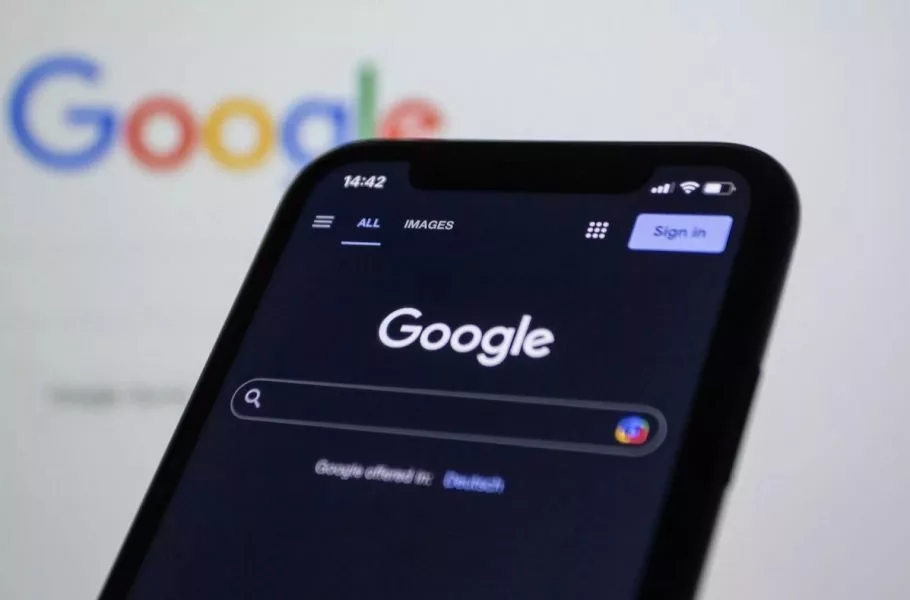 فاجعه در AI Overviews گوگل؛ کاربران روزانه میلیونها پاسخ اشتباه دریافت میکنند فاجعه در AI Overviews گوگل؛ کاربران روزانه میلیونها پاسخ اشتباه دریافت میکنند