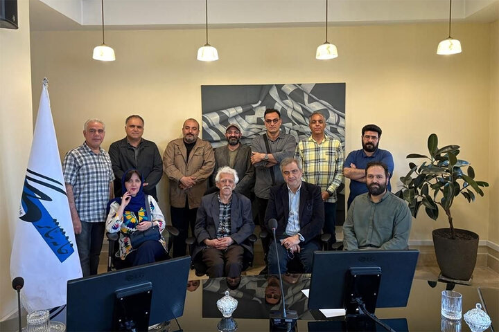مدیرکل هنرهای نمایشی به خانه تئاتر رفت مدیرکل هنرهای نمایشی به خانه تئاتر رفت
