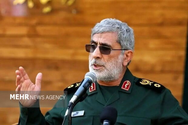 مقاومت در قلب غزه قهرمان زنده است مقاومت در قلب غزه قهرمان زنده است
