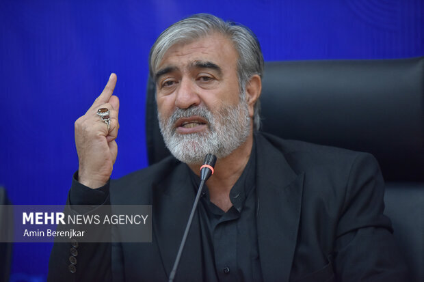 هشدار عزیزی درباره همراهی برخی کشورها با قطعنامه آمریکا هشدار عزیزی درباره همراهی برخی کشورها با قطعنامه آمریکا