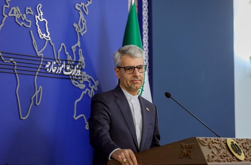 واکنش وزارت امورخارجه ایران به اعتراف ترامپ به دزدی دریایی واکنش وزارت امورخارجه ایران به اعتراف ترامپ به دزدی دریایی