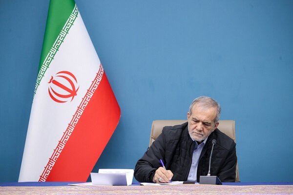پزشکیان خواستار کنترل قیمتها از سوی وزارت جهاد کشاورزی شد پزشکیان خواستار کنترل قیمتها از سوی وزارت جهاد کشاورزی شد