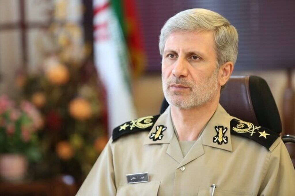 پیام هشدار فرمانده کل ارتش صادر شد پیام هشدار فرمانده کل ارتش صادر شد
