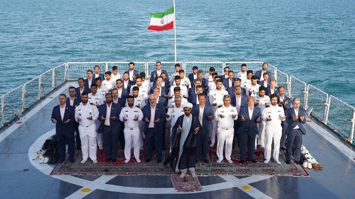 گرامیداشت شهدای قرآنی ناوشکن دنا در فرهنگسرای قرآن گرامیداشت شهدای قرآنی ناوشکن دنا در فرهنگسرای قرآن
