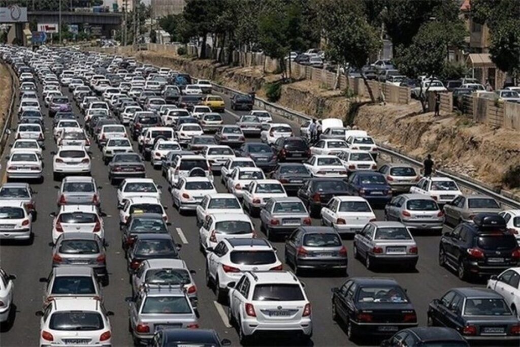 آخرین وضعیت ترافیکی محورهای مواصلاتی کشور / محورهای ورودی پایتخت شلوغ شد آخرین وضعیت ترافیکی محورهای مواصلاتی کشور / محورهای ورودی پایتخت شلوغ شد