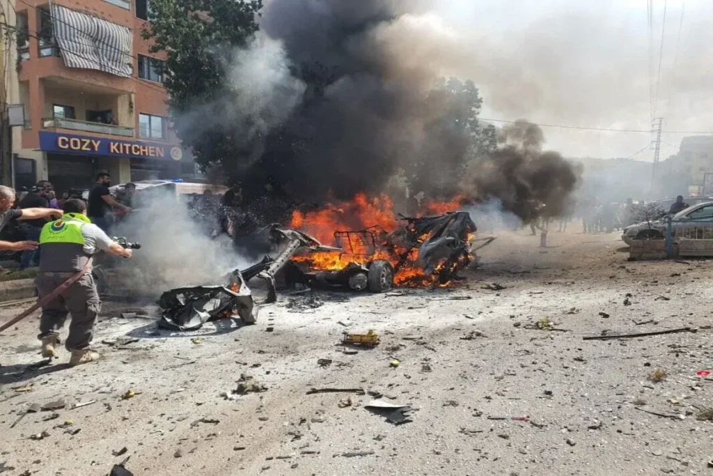 اسرائیل همچنان بی توجه به آتش بس/ خودرویی در جنوب لبنان هدف قرار گرفت اسرائیل همچنان بی توجه به آتش بس/ خودرویی در جنوب لبنان هدف قرار گرفت