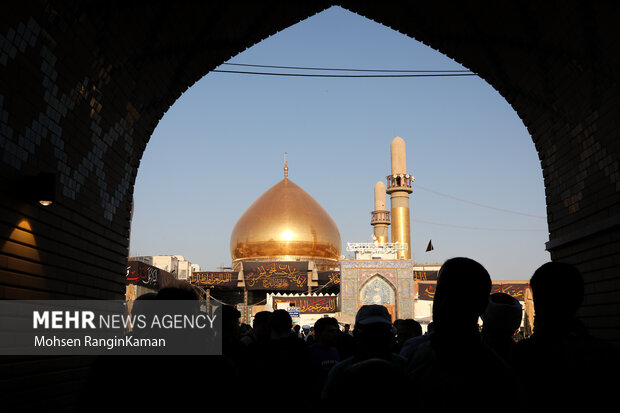 امام هادی(ع) از سیره هدایتگر جامعه تا زمینه سازی برای ولادت منجی امام هادی(ع) از سیره هدایتگر جامعه تا زمینه سازی برای ولادت منجی