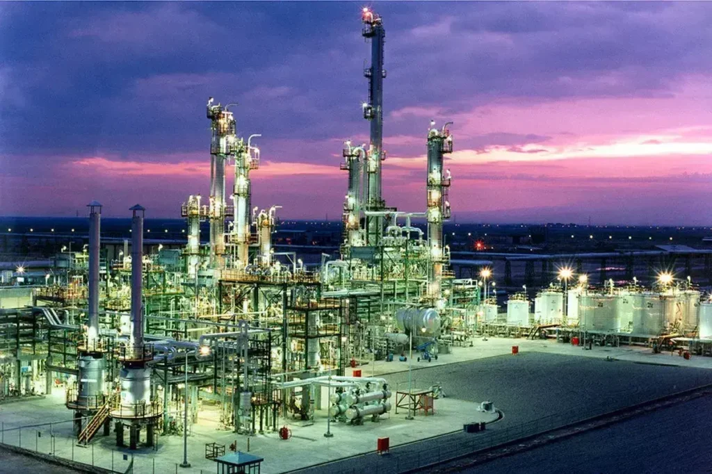 بهبود وضعیت در صنعت پتروشیمی/ ترمیم خسارتهای جنگ در چه مرحلهای است؟ بهبود وضعیت در صنعت پتروشیمی/ ترمیم خسارتهای جنگ در چه مرحلهای است؟